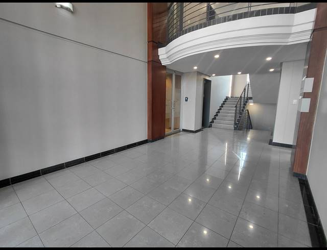 378M² OFFICE TO LET IN BRYANSTON
